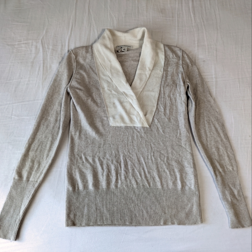 Banana Republic Luxury Cashmere Wool Blend Sweater Size Small
